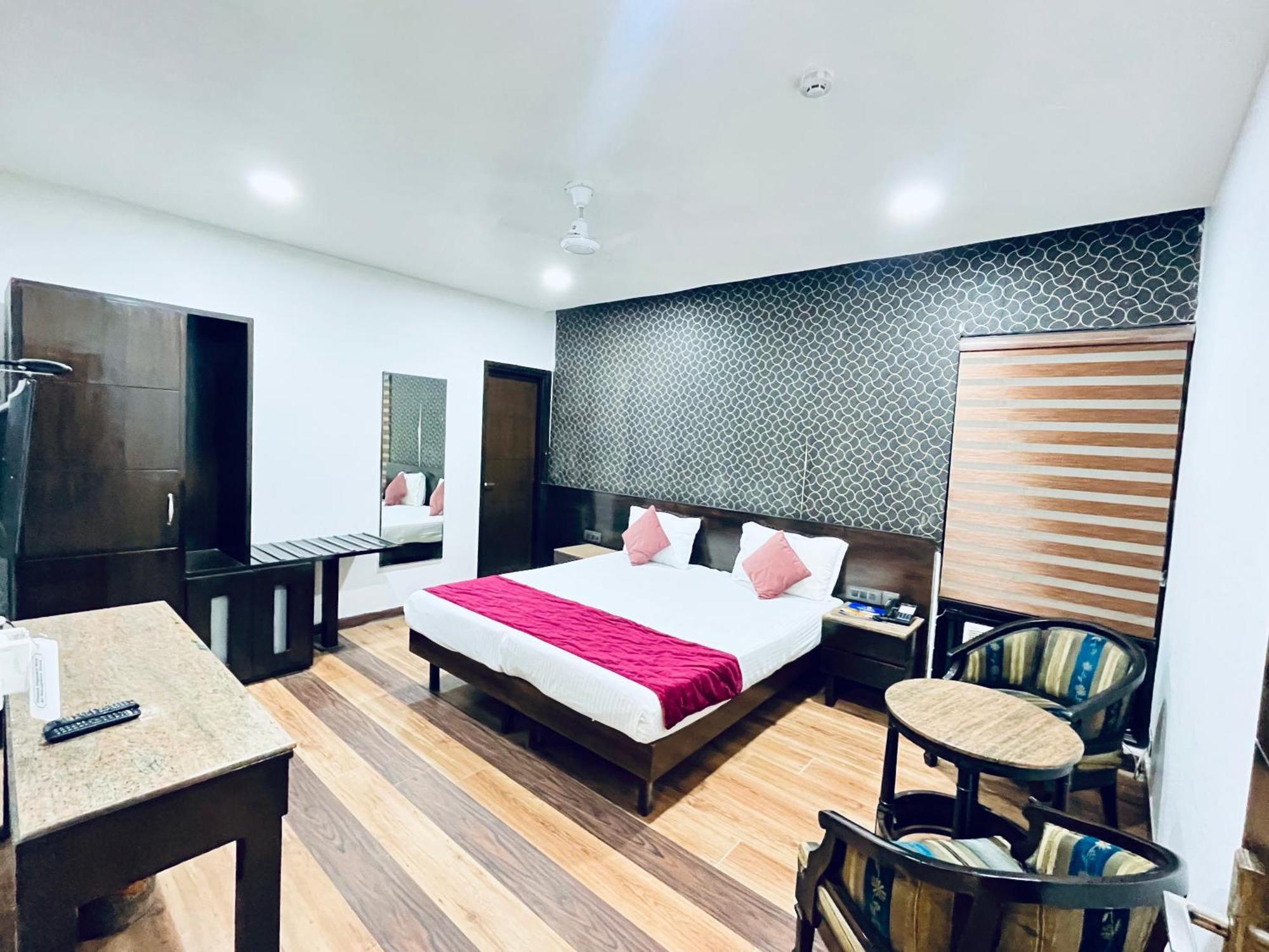 Ganga Ashoka Hotel Rishīkesh Екстериор снимка
